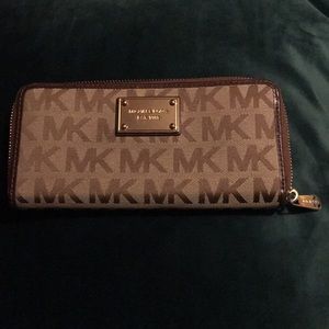 MICHAEL KORS Continental Mocha Logoed Fabric Continental Wallet
